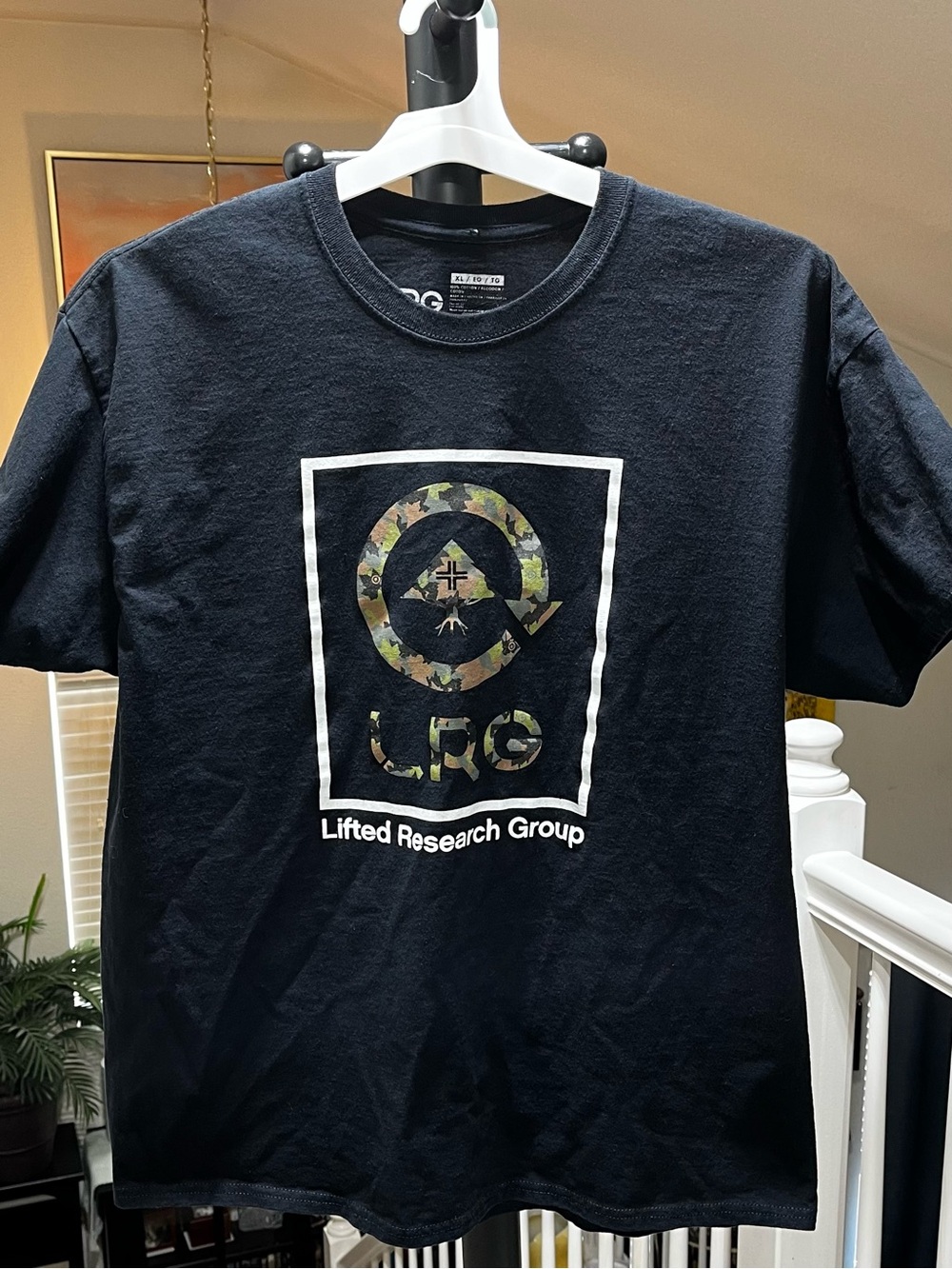 LRG Research Group Black/Camo Logo 100% Cotton Skater Tee Size XL